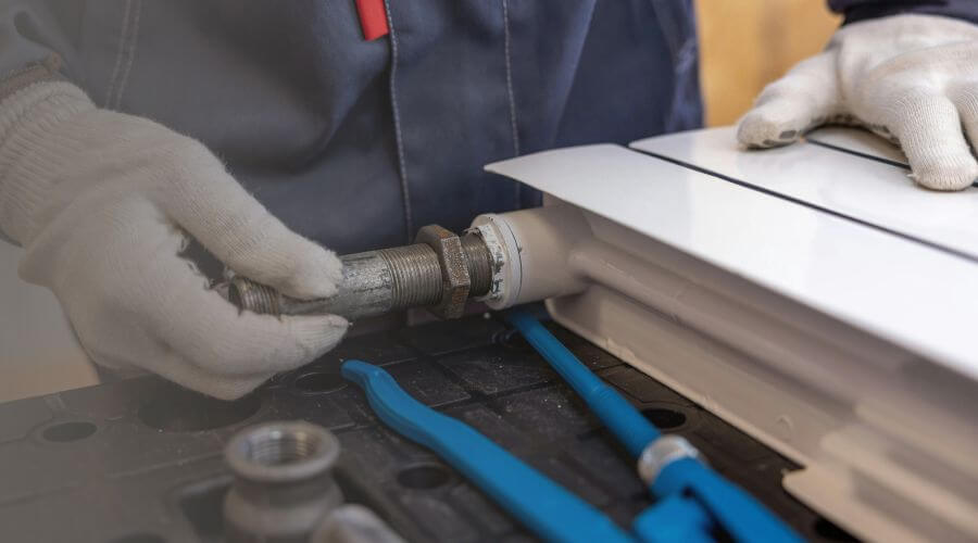 Expert burst pipe repair services in Hinsdale, NH